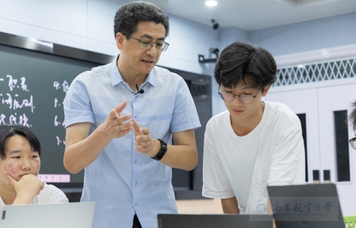 【首届“教学贡献奖”获得者】段喜龙：深耕课堂守初心  分层教学育桃李